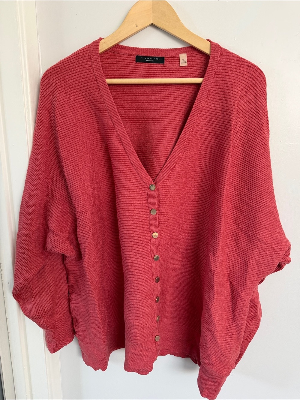 T Tahari Coral Button-Front V-Neck Cardigan size 1X